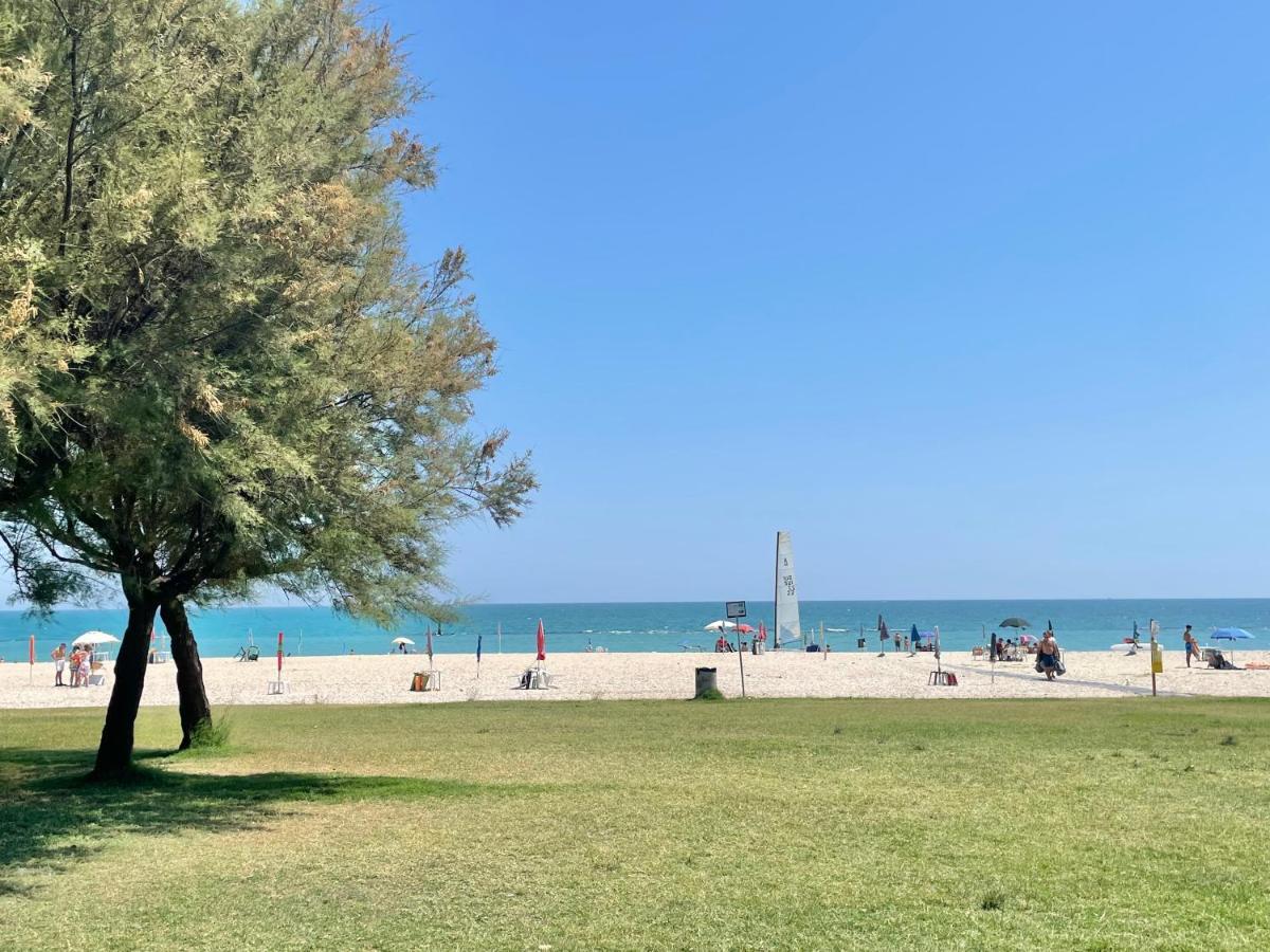 Punto Di Osservazione Lido di Fermo Dış mekan fotoğraf
